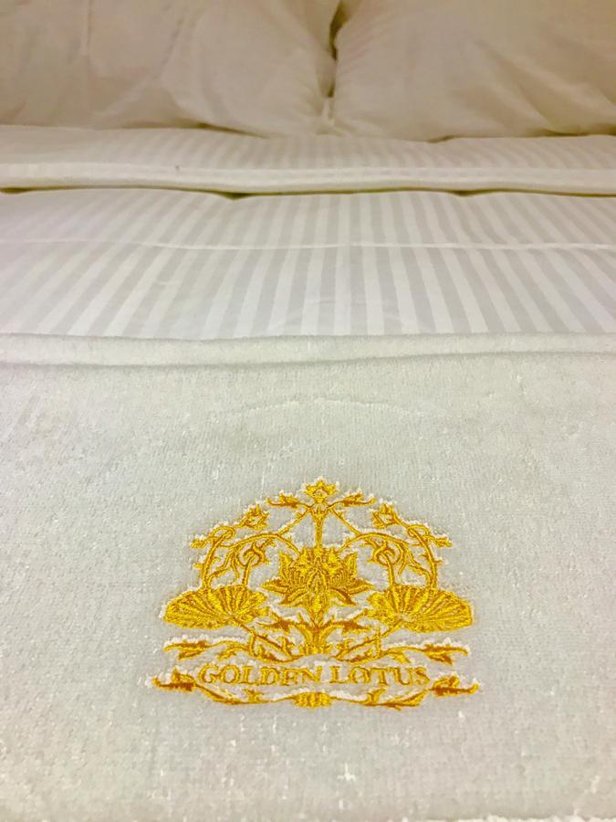 Room with AC,527845314:JPEG